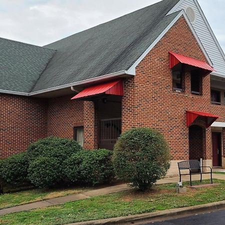 Red Roof Inn & Suites Cornelius - Lake Norman Dış mekan fotoğraf