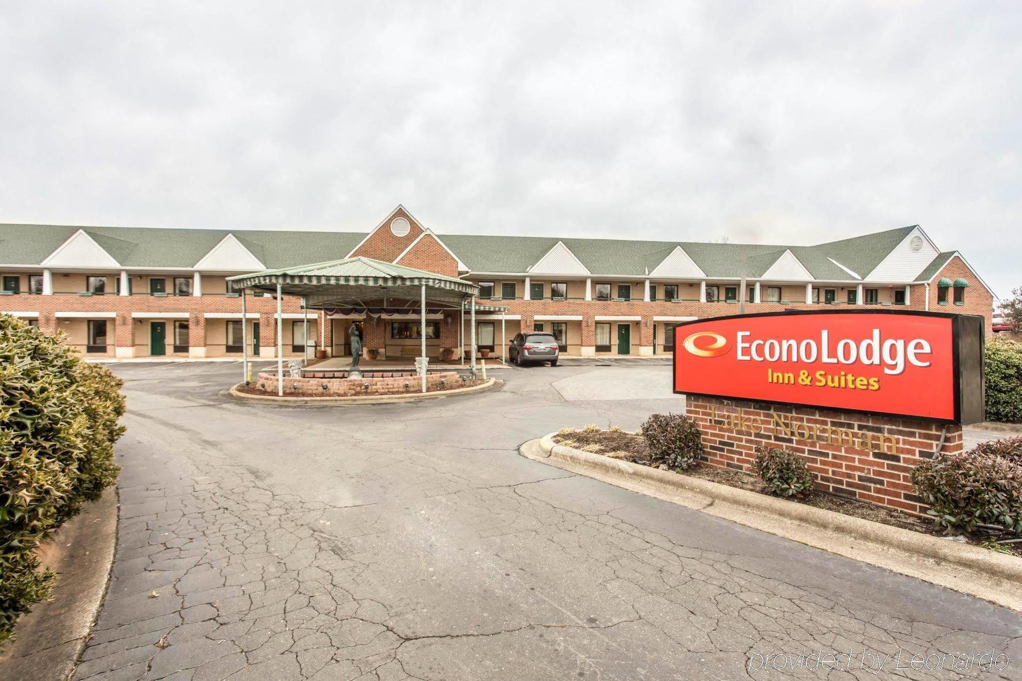 Red Roof Inn & Suites Cornelius - Lake Norman Dış mekan fotoğraf